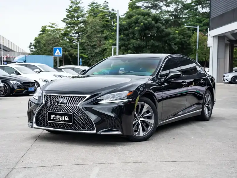 Lexus LS