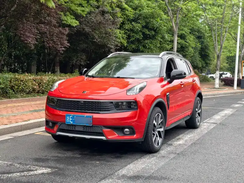 Lynk & Co 01