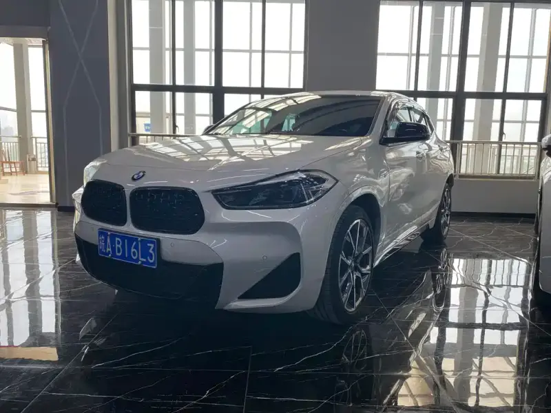 BMW X2