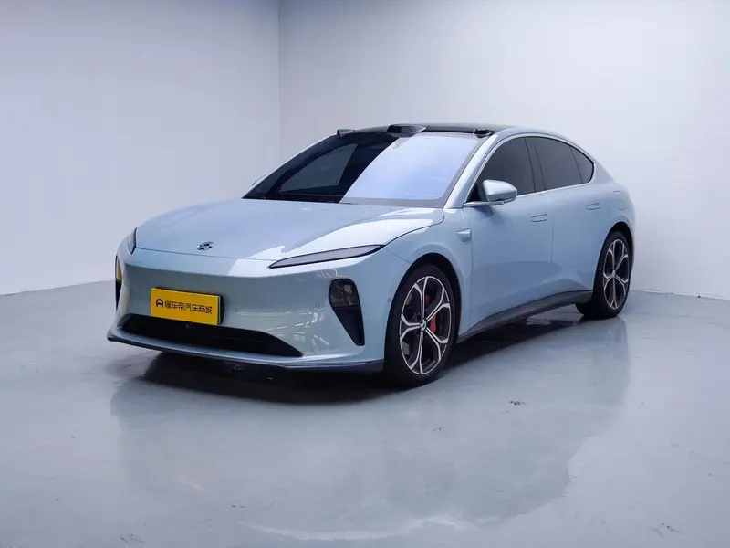 NIO ET5