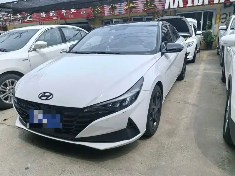 Hyundai Elantra