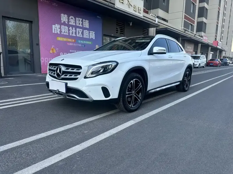 Mercedes-Benz GLA