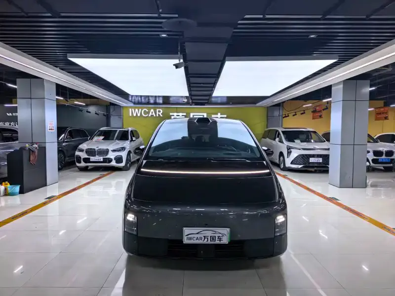 Li Auto MEGA