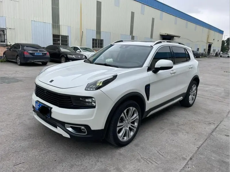 Lynk & Co 01