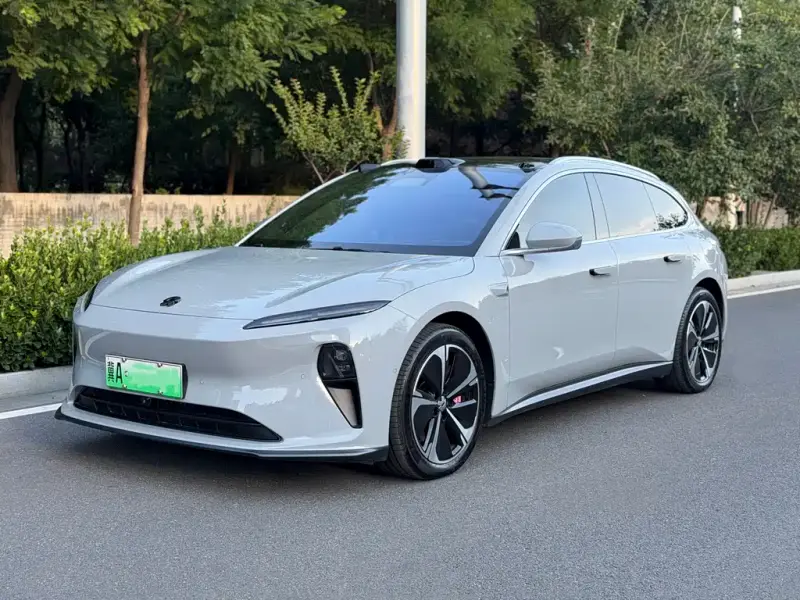 NIO ET5T