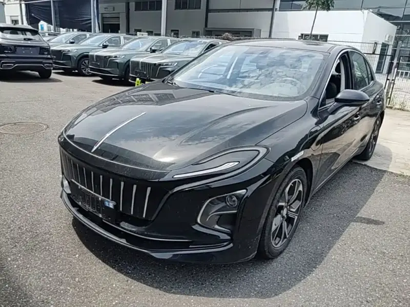 Hongqi E-QM5