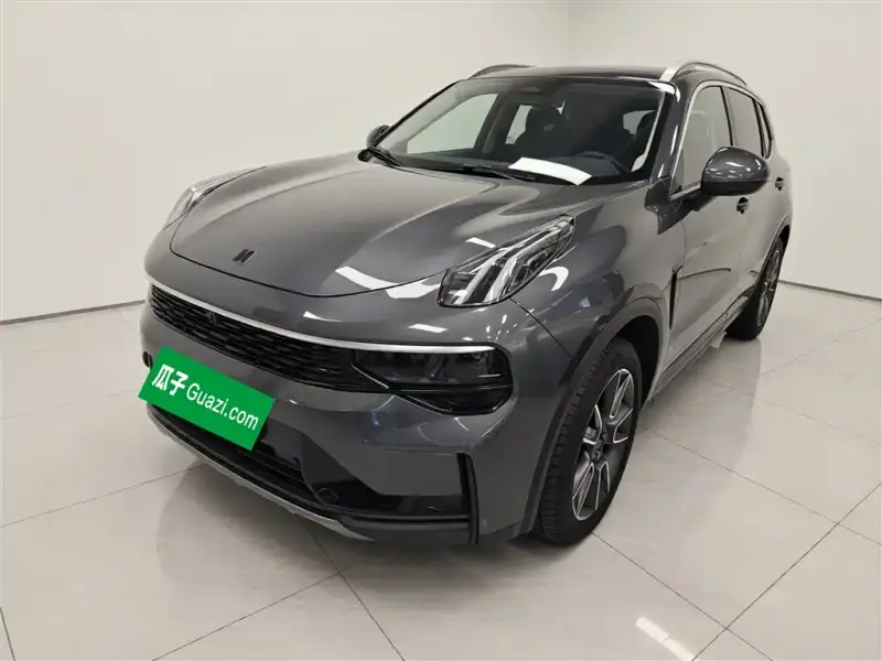 Lynk & Co 01