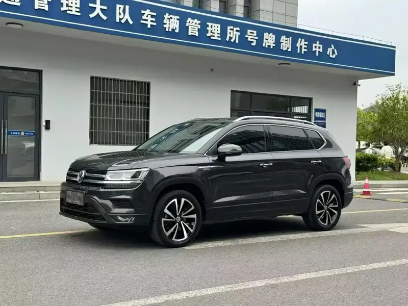 Volkswagen Tharu