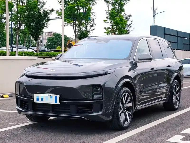 Li Auto L8