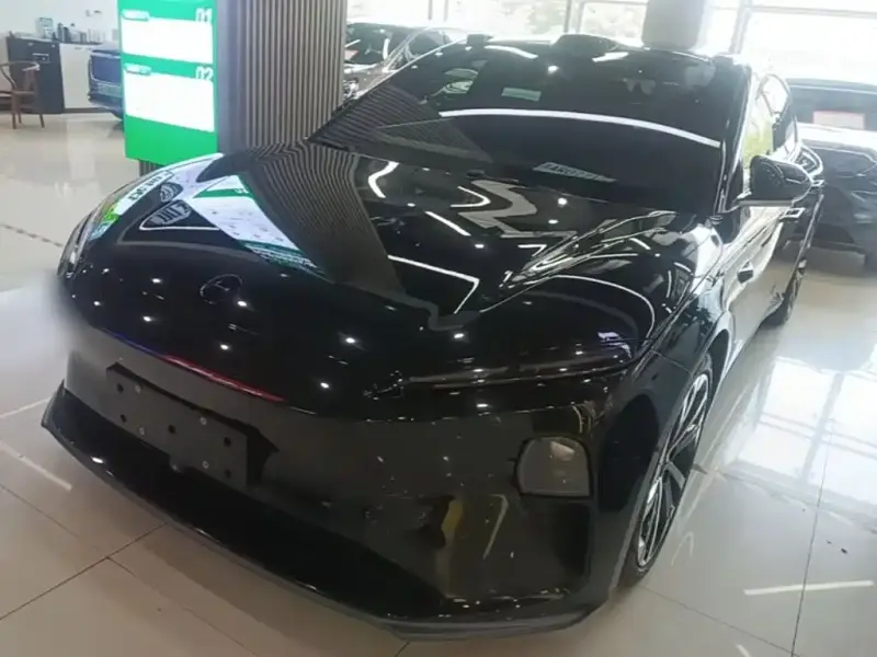NIO ET5