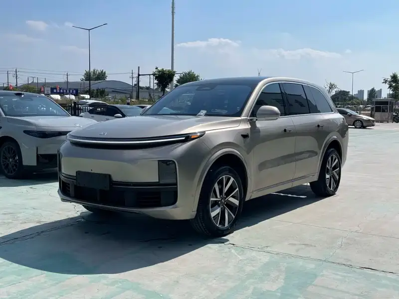 Li Auto L8