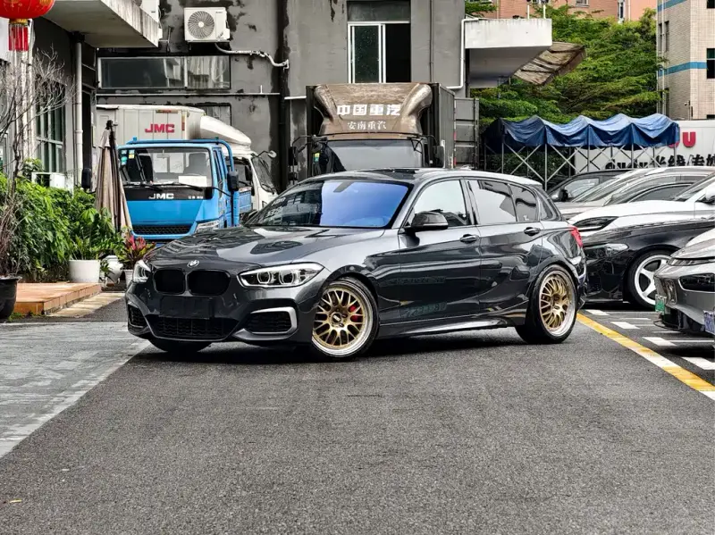 BMW 1 Series (Import)