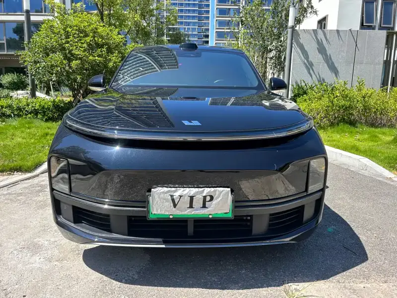 Li Auto L8
