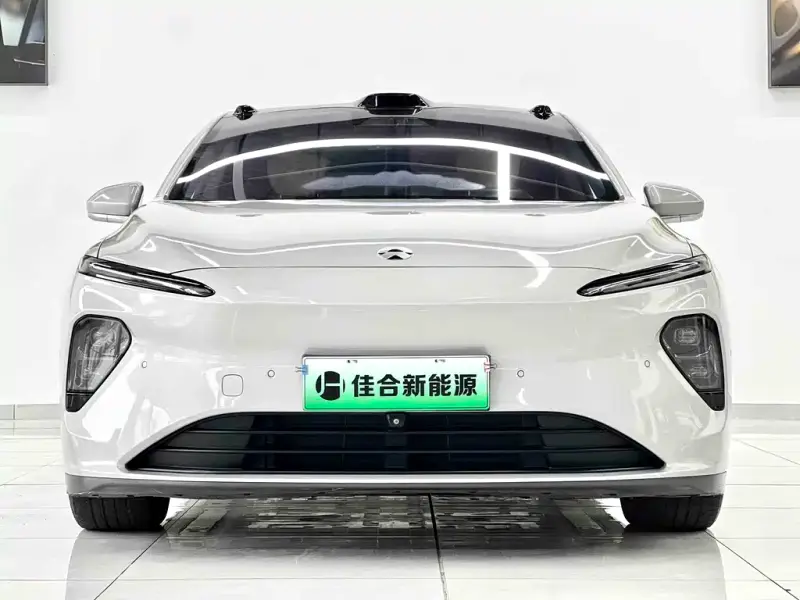 NIO ET7