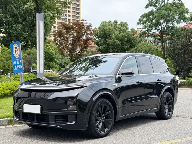 Li Auto L8