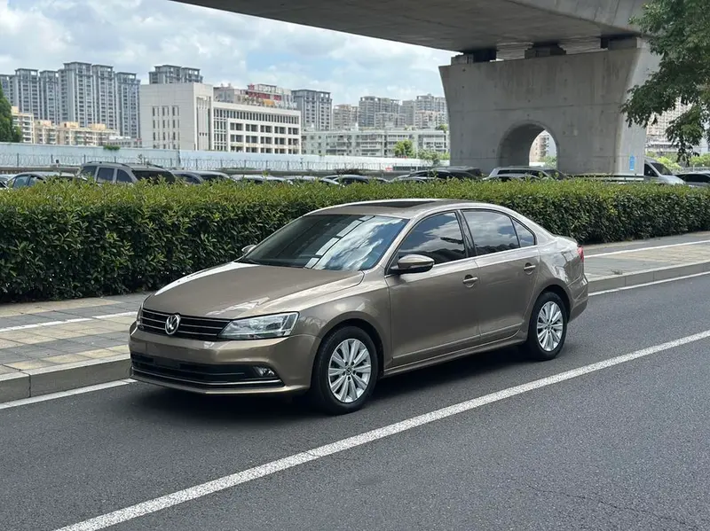 Volkswagen Sagitar