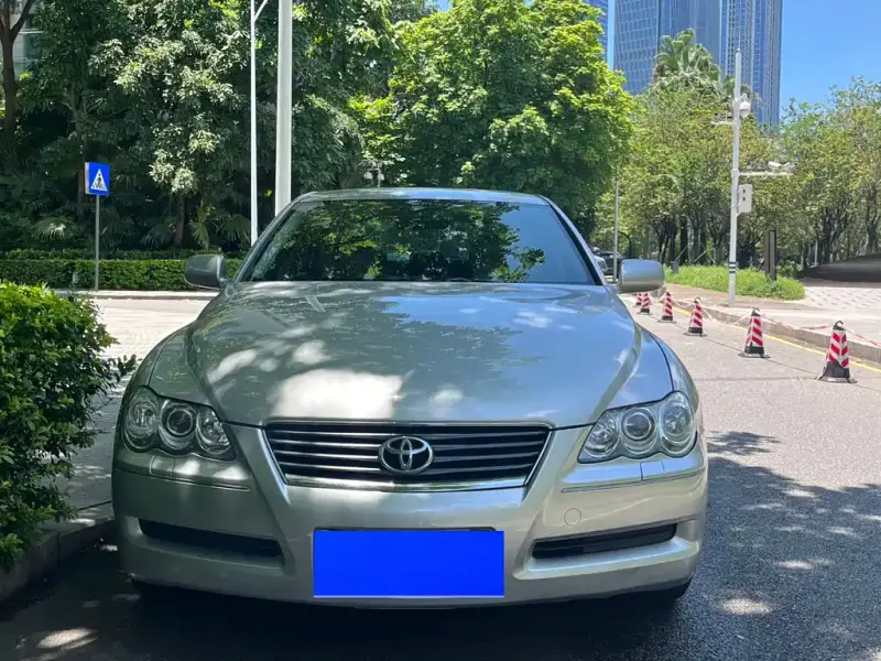 Toyota Reiz