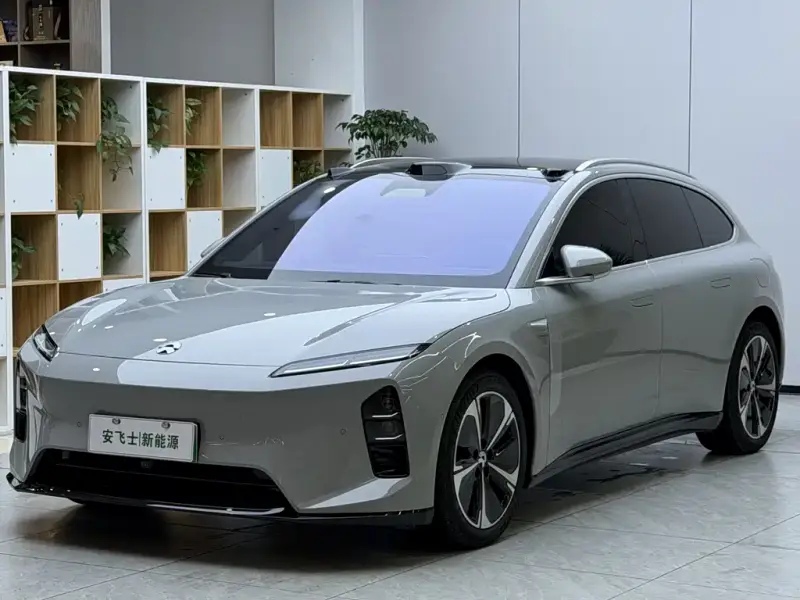 NIO ET5T