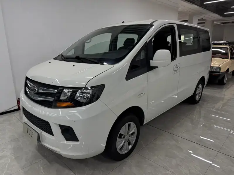 JAC Refine Refine M3