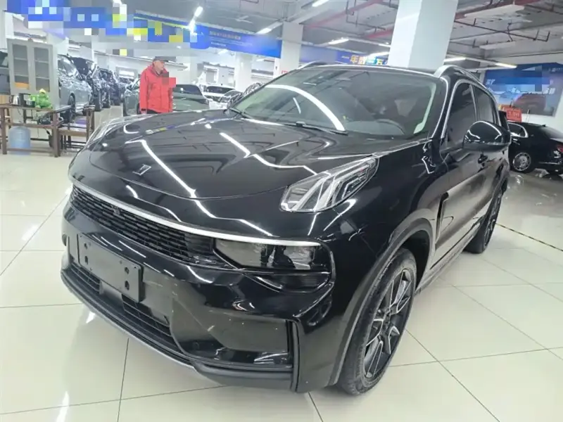Lynk & Co 01