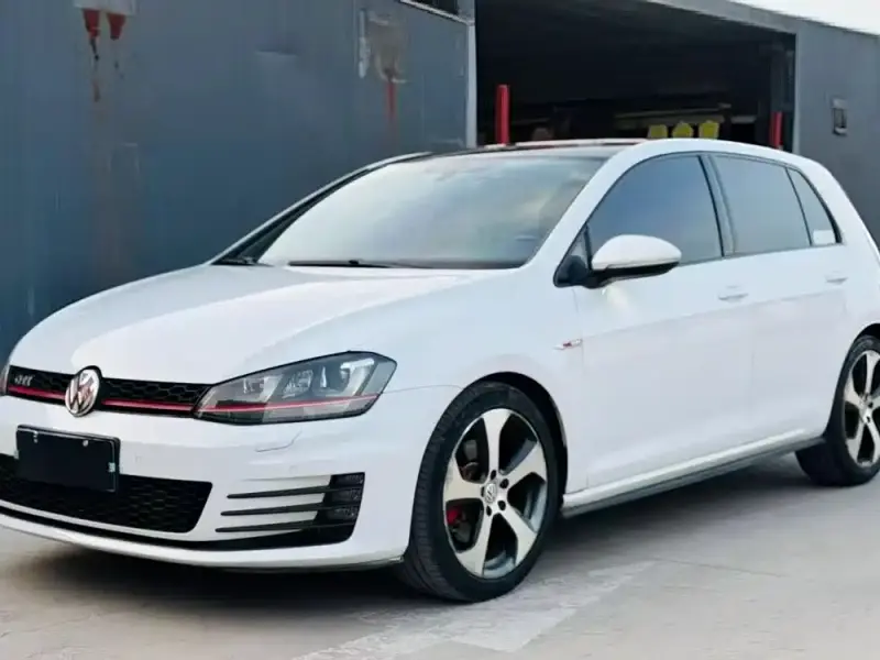 Volkswagen Golf GTI