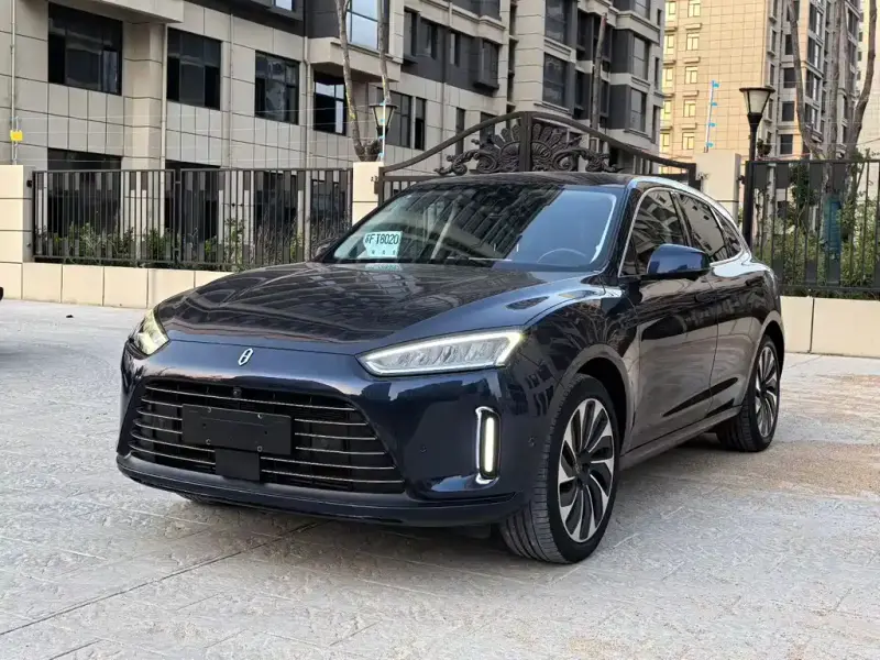 AITO M5