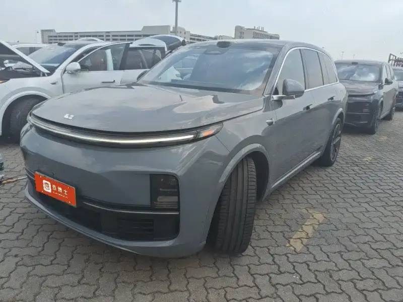 Li Auto L8