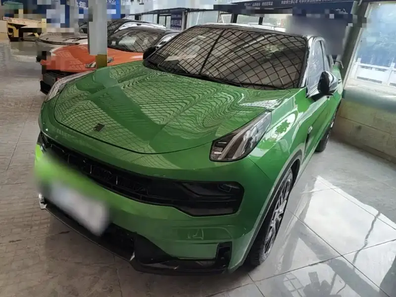 Lynk & Co 05
