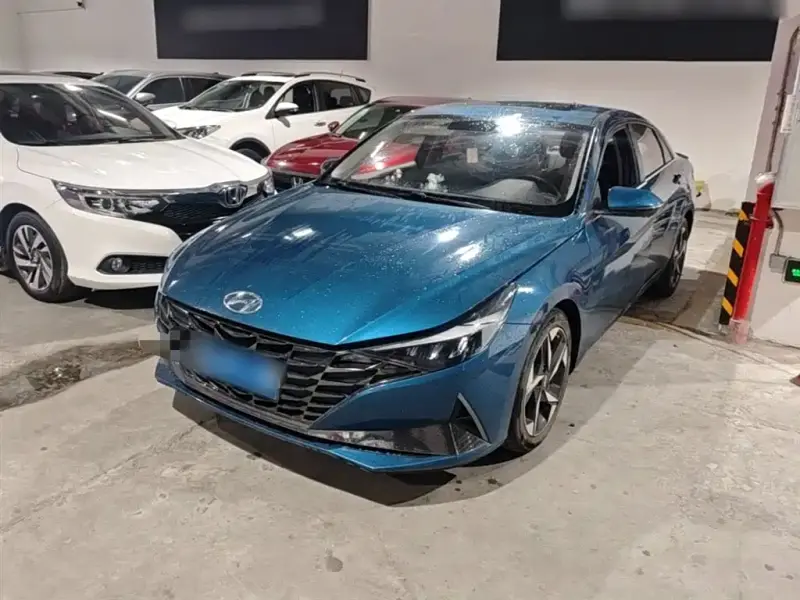 Hyundai Elantra