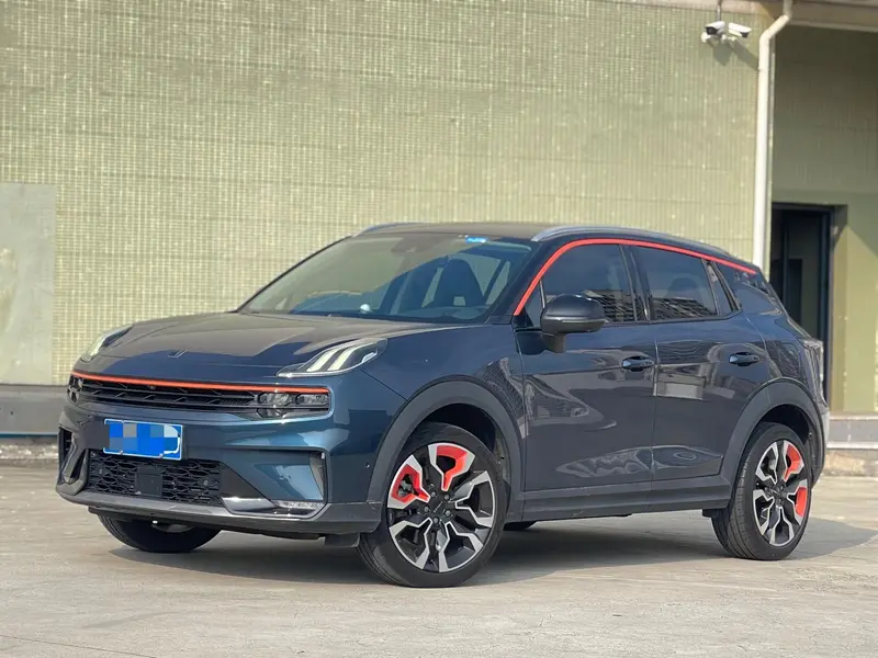 Lynk & Co 06