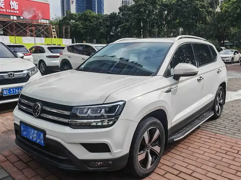 Volkswagen Tharu