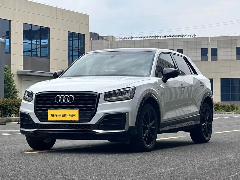 Audi Q2L