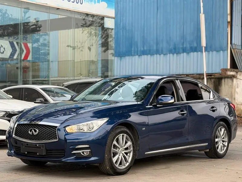 Infiniti Q50L