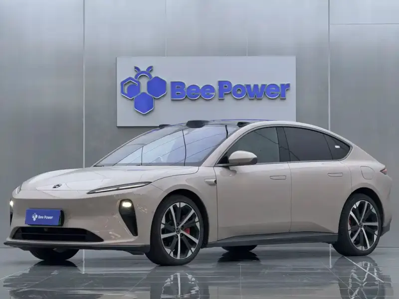 NIO ET5