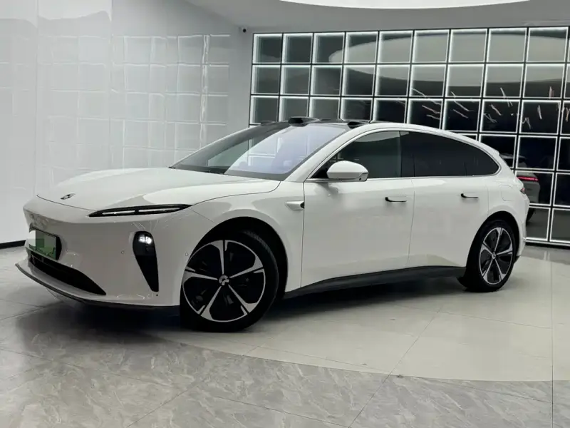 NIO ET5T