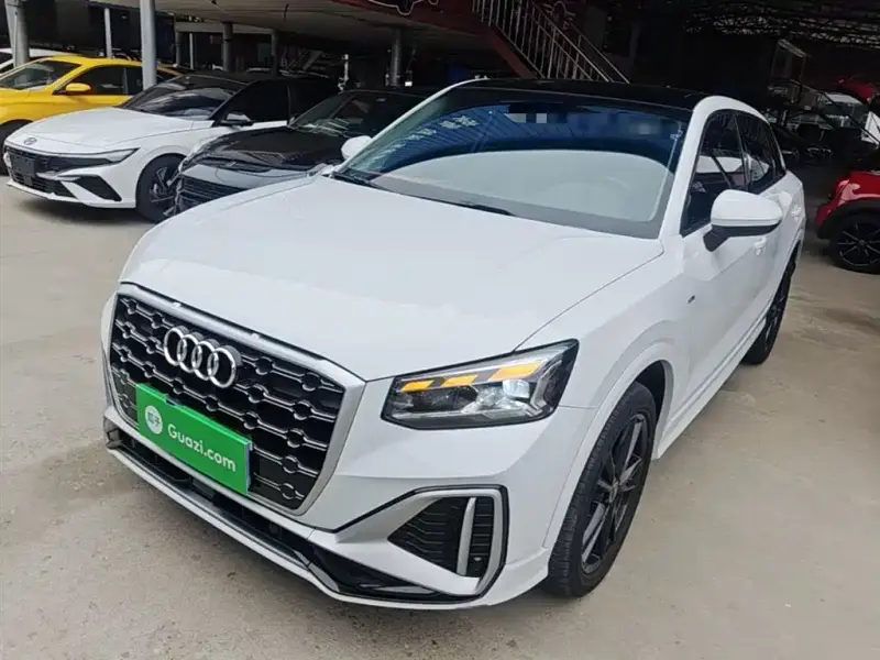 Audi Q2L