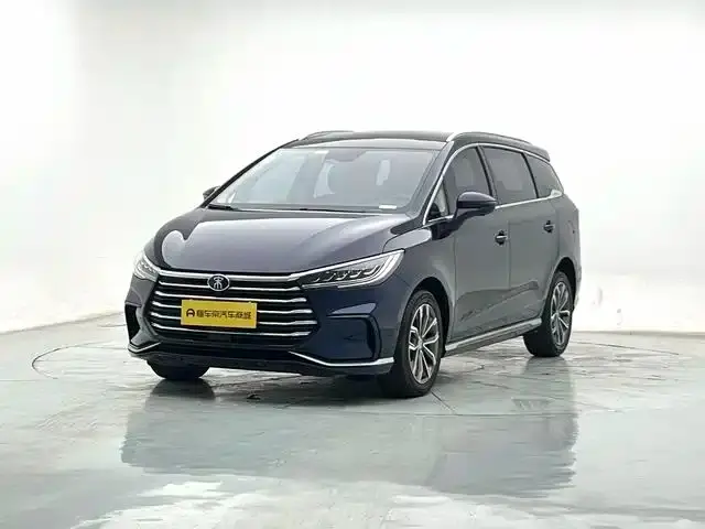 BYD MAX