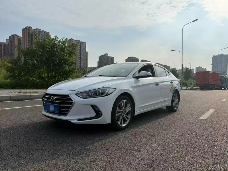 Hyundai Elantra Lingdong