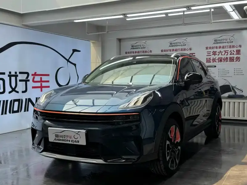 Lynk & Co 06
