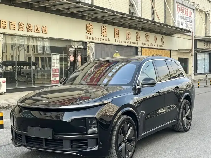 Li Auto L8