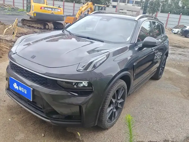 Lynk & Co 01