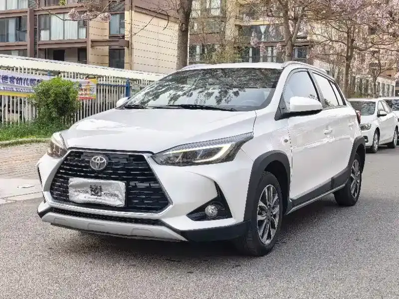 Toyota Yaris L