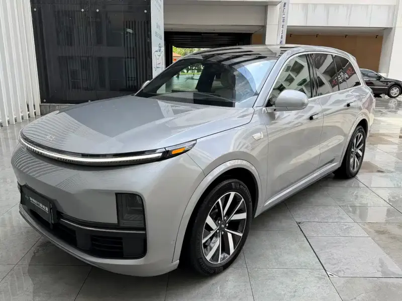Li Auto L8