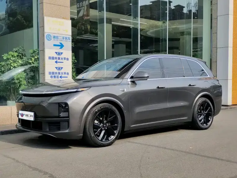 Li Auto L8