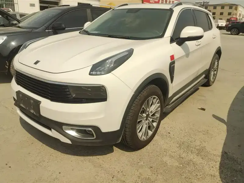 Lynk & Co 01