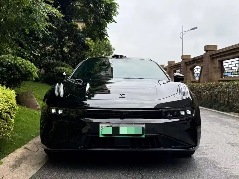 Zeekr 001
