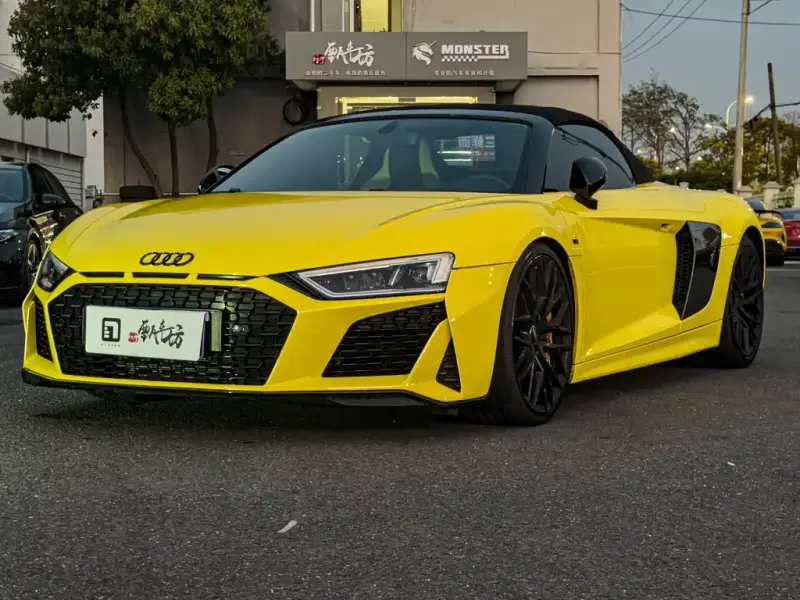 Audi R8