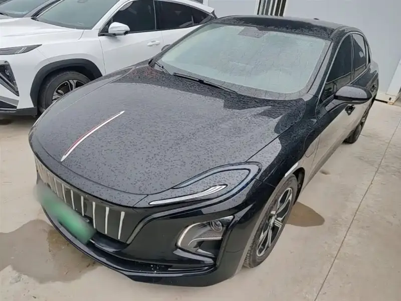 Hongqi E-QM5