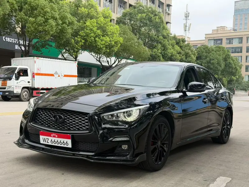 Infiniti Q50L