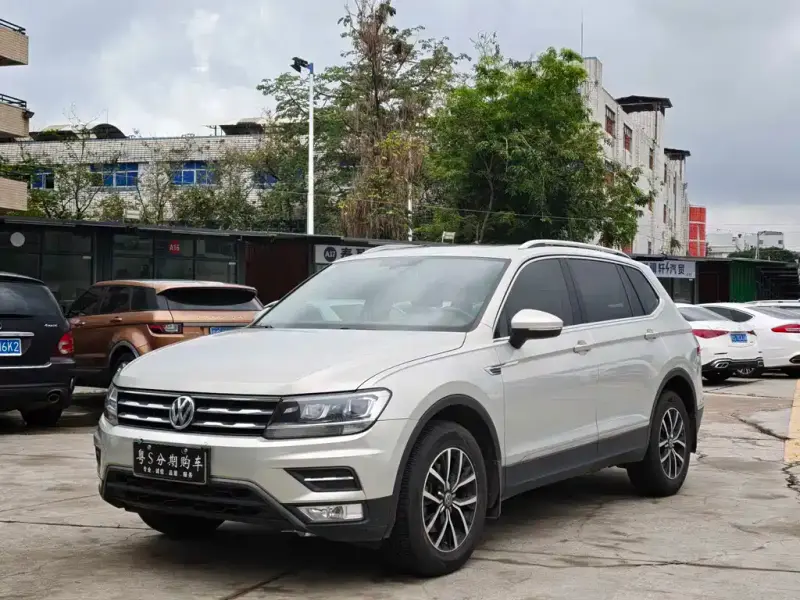Volkswagen Tiguan L